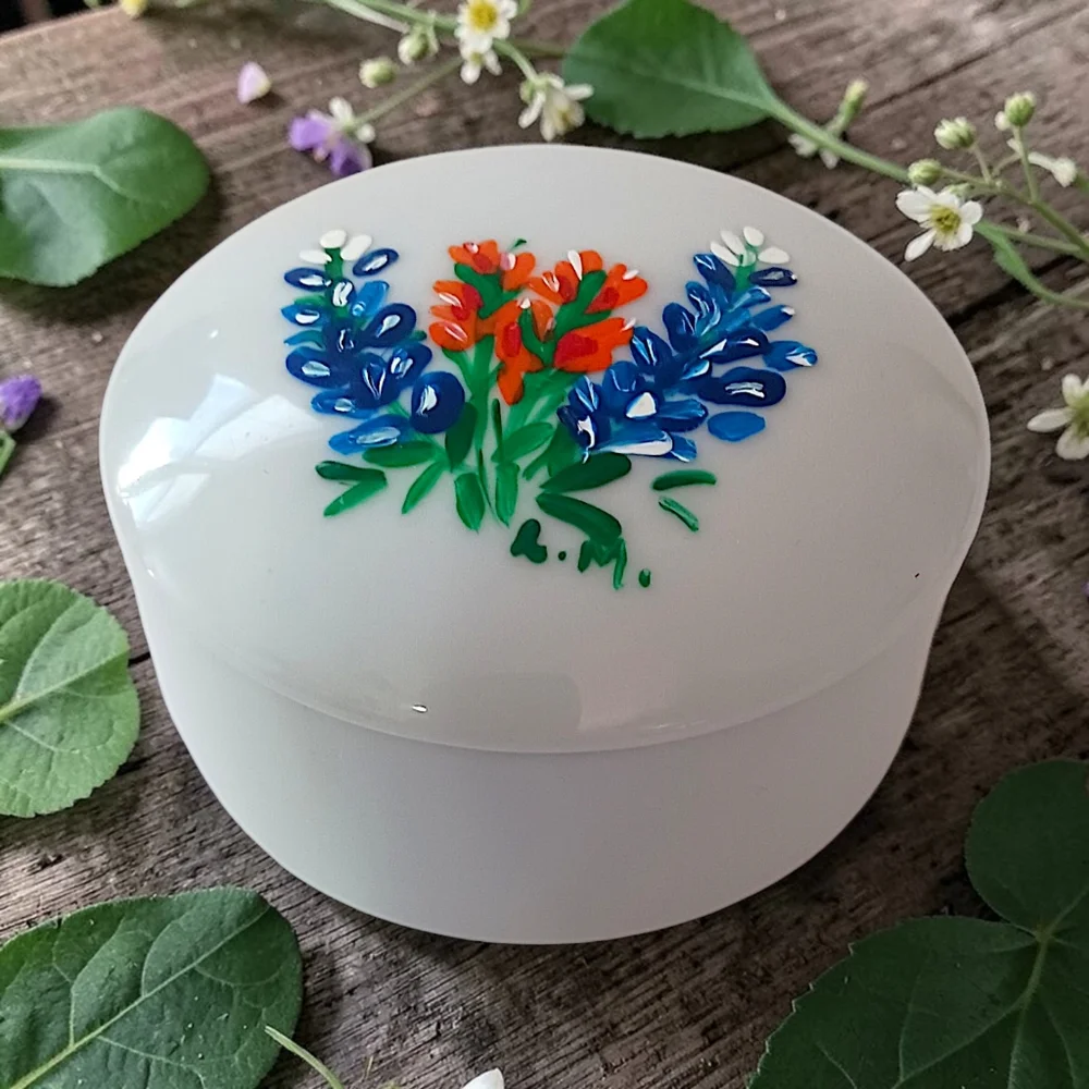 Vintage Hand Painted Floral Trinket Dish Box Lidded‎ Porcelain Lady Bird Johnson